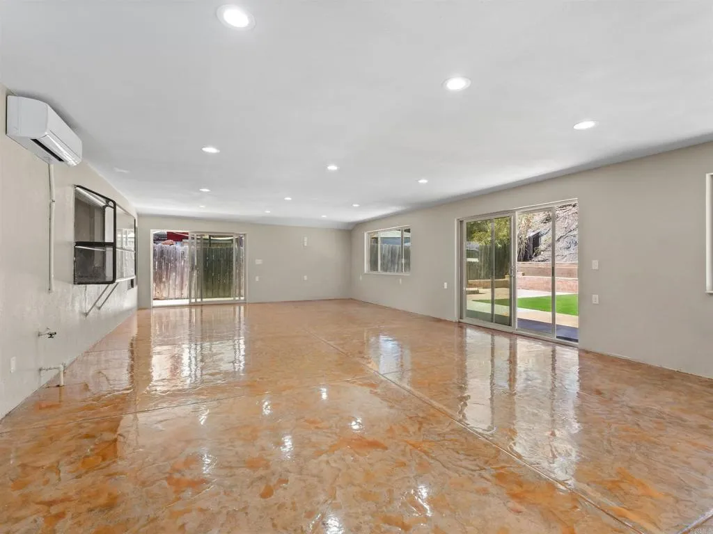 https://cdn.realtyfeed.com/cdn/127/306749969/204ed97b5058dc7a32405b63ca86479c.webp