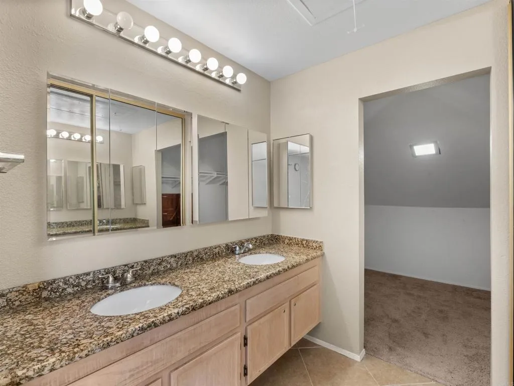 https://cdn.realtyfeed.com/cdn/127/306749969/5cf278d6dbfa1ee8d6450ba8330ef571.webp