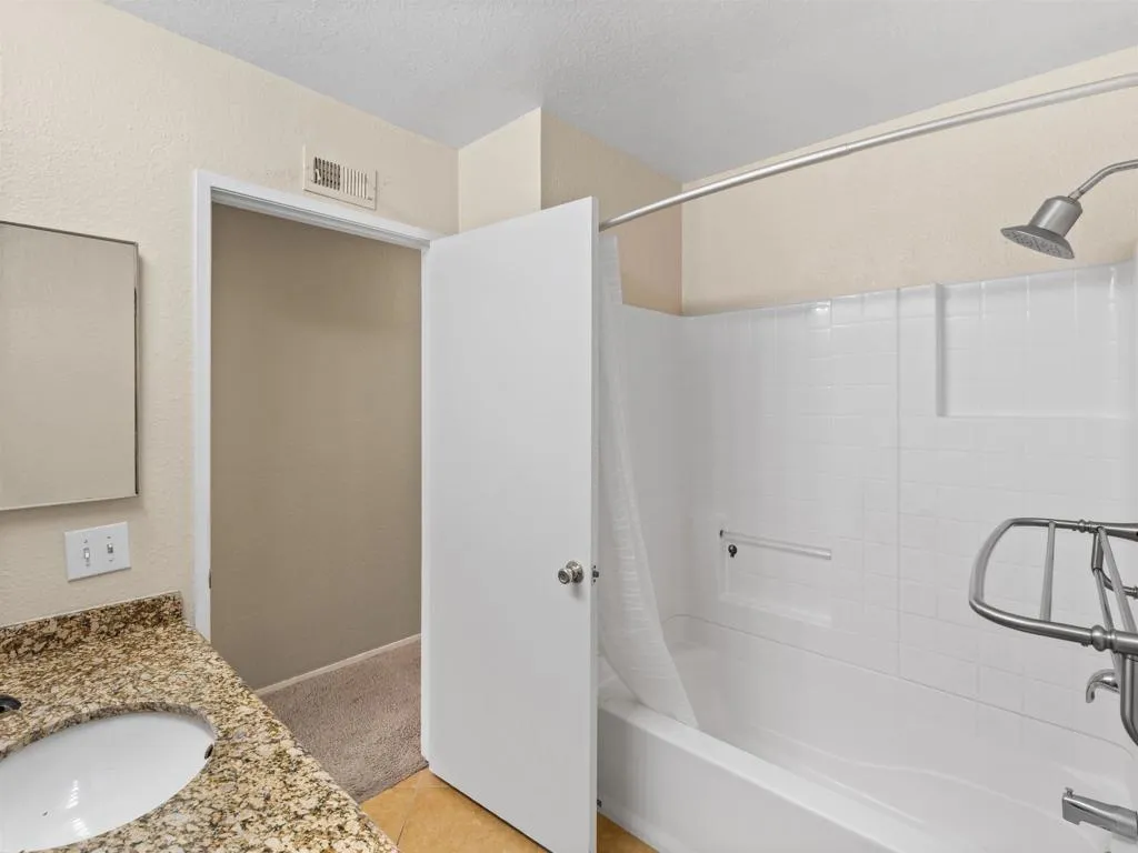 https://cdn.realtyfeed.com/cdn/127/306749969/61d3fba00cd6817b97be43b999430d06.webp