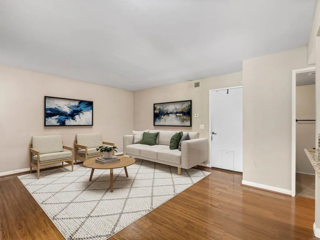 https://cdn.realtyfeed.com/cdn/127/306749969/71aa61cdb6fa3fb70de9585c74b51d36.webp