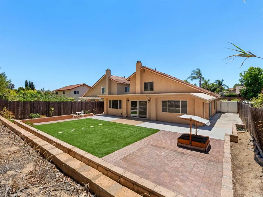 https://cdn.realtyfeed.com/cdn/127/306749969/91503bc2cf76658b4fe1295802eafdd8.webp