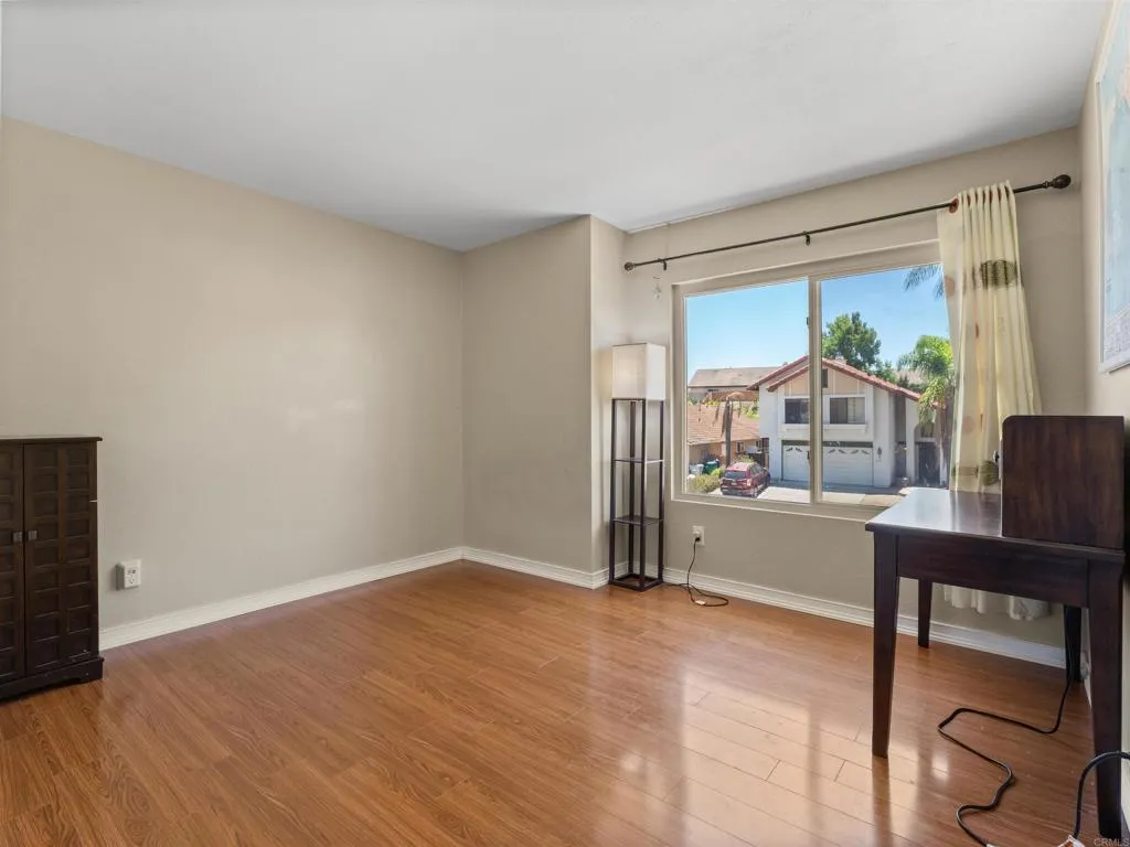 https://cdn.realtyfeed.com/cdn/127/306749969/95a73d6d0ff7eb8cfab632a42e7943e8.webp