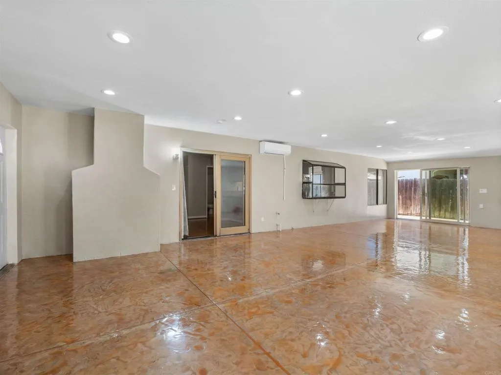 https://cdn.realtyfeed.com/cdn/127/306749969/97a2482855e242c0ed29504c4dff628e.webp