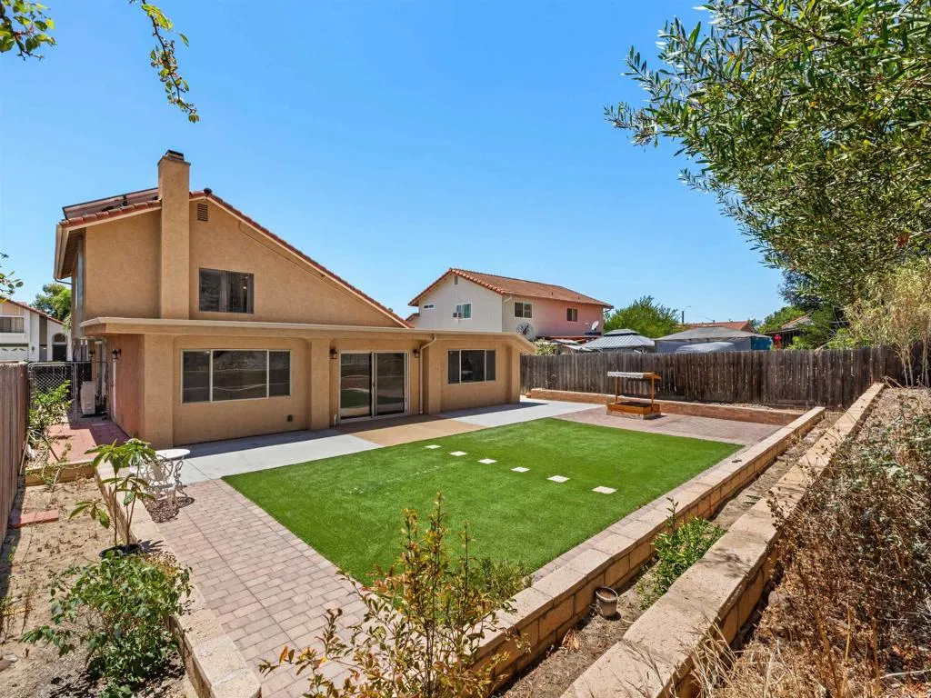 https://cdn.realtyfeed.com/cdn/127/306749969/d9ce21bd7be38e1162afe7c1ecfc2444.webp