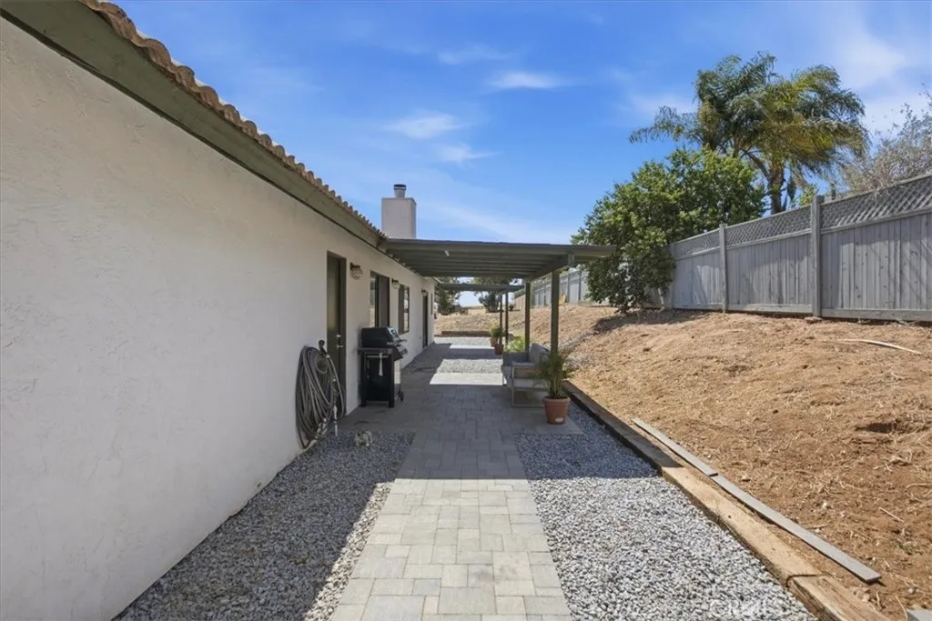 https://cdn.realtyfeed.com/cdn/127/306749974/98dfbe2cb6be9526a45b04d96f9e4e8f.webp