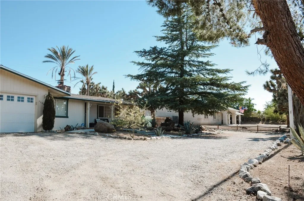 56843 Carlyle, Yucca Valley, CA 92284 - Photo 2 of 34, Yucca Valley, CA