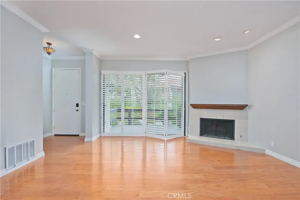 21730 Marylee Street Unit 40, Woodland Hills, CA 91367 - Photo 5 of 27, Woodland Hills, CA