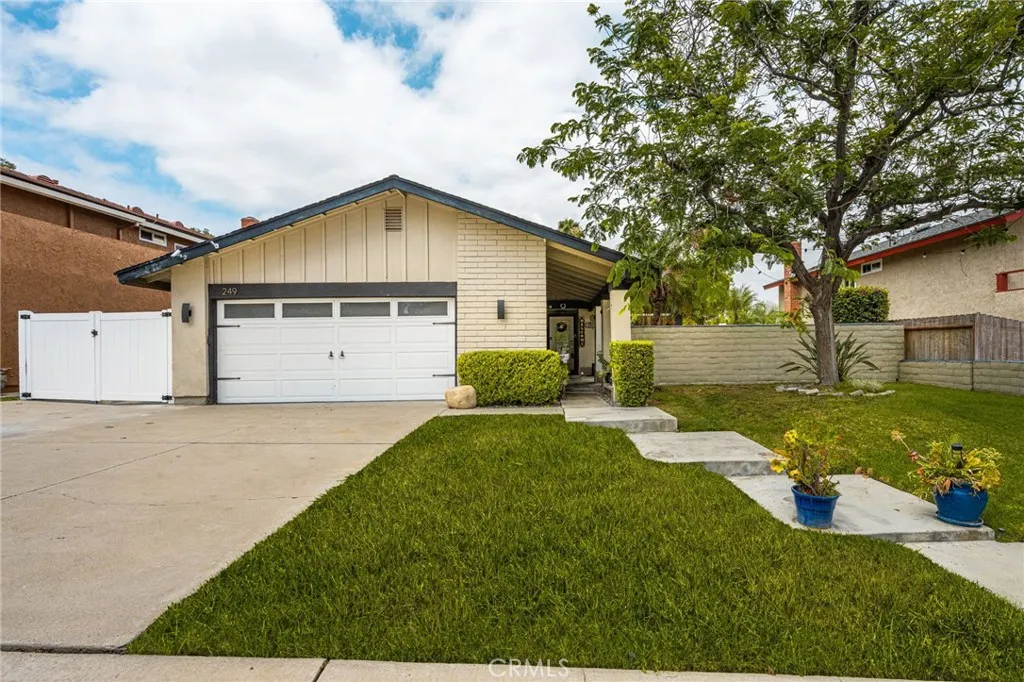 249 S Leandro Street, Anaheim Hills, CA 92807 - Photo 4 of 50, Anaheim Hills, CA