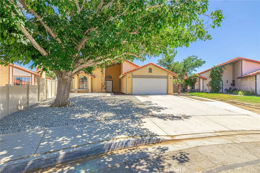 1544 E Norberry, Lancaster, CA 93535 - Photo 2 of 33, Lancaster, CA