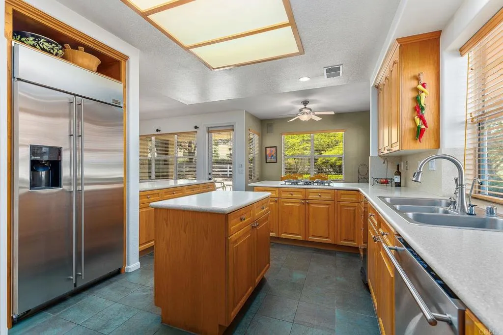 https://cdn.realtyfeed.com/cdn/127/306750068/011f93377442ee4714acd556a06f24e4.webp