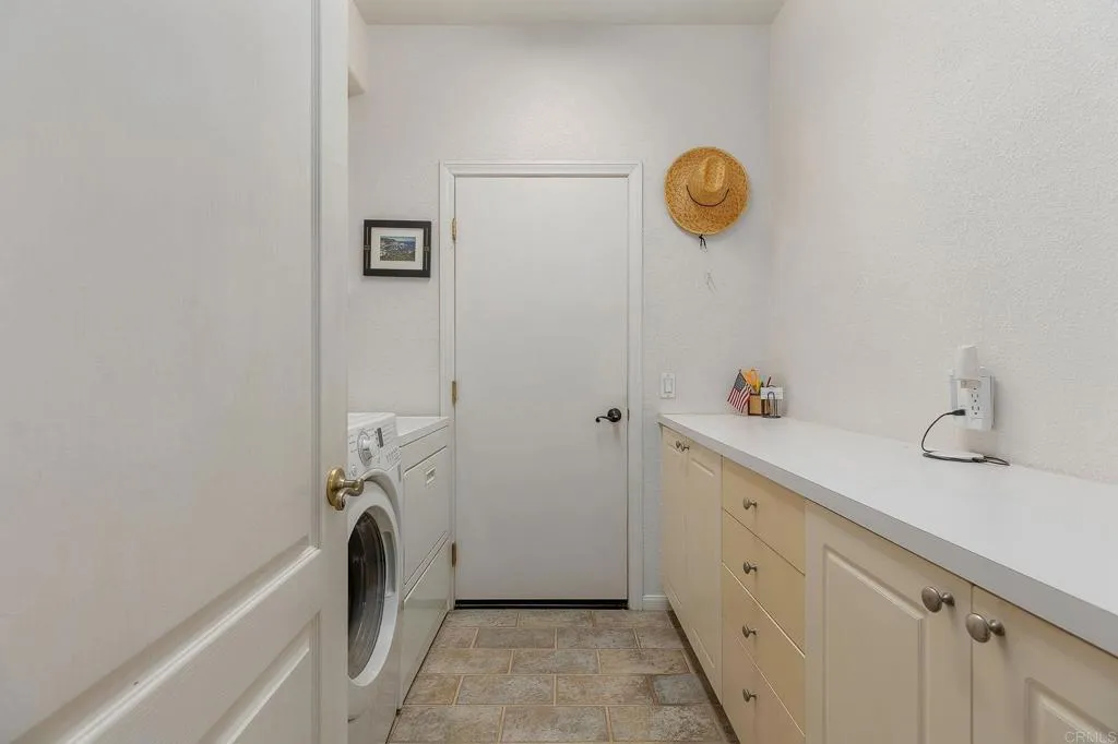 https://cdn.realtyfeed.com/cdn/127/306750068/8b918965ba17fe96cdf85b76cd157942.webp