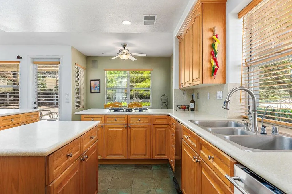 https://cdn.realtyfeed.com/cdn/127/306750068/92fe6dab08cda635c7ae1dd4e4fd9dd0.webp