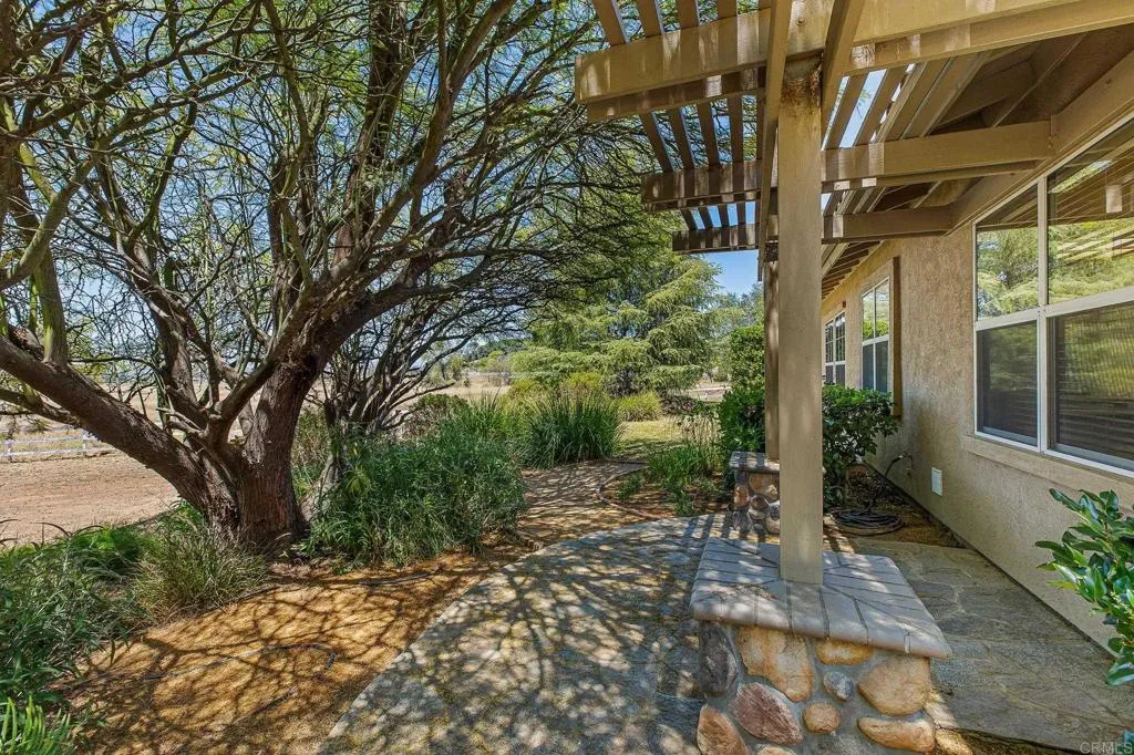 https://cdn.realtyfeed.com/cdn/127/306750068/adaa71af433df3fd435c214db099a791.webp