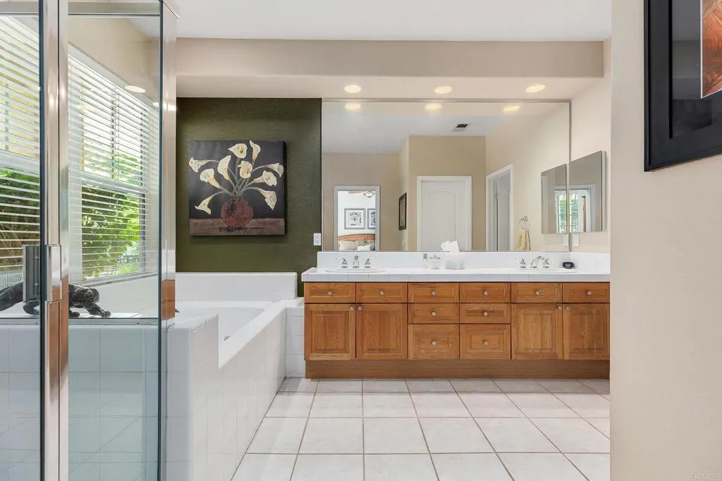 https://cdn.realtyfeed.com/cdn/127/306750068/c9cb68e770b1db271c1fd963cb8fc77d.webp