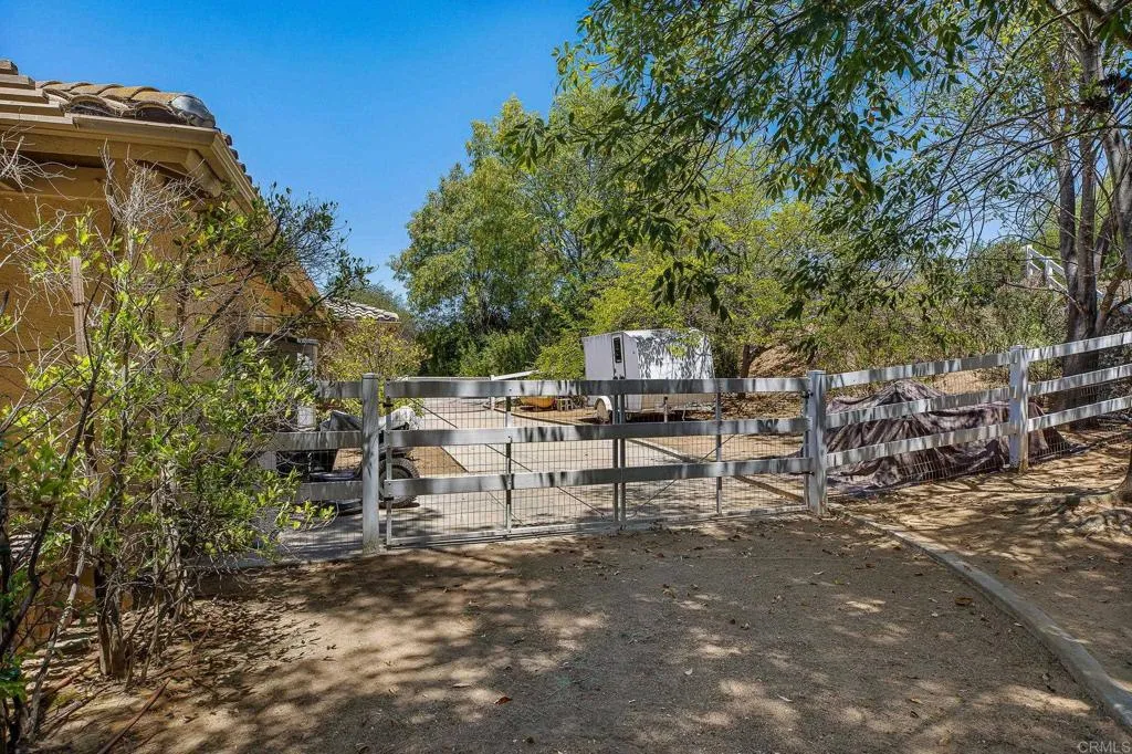 https://cdn.realtyfeed.com/cdn/127/306750068/fcd92b0d38c8789e4668eb3940fba005.webp