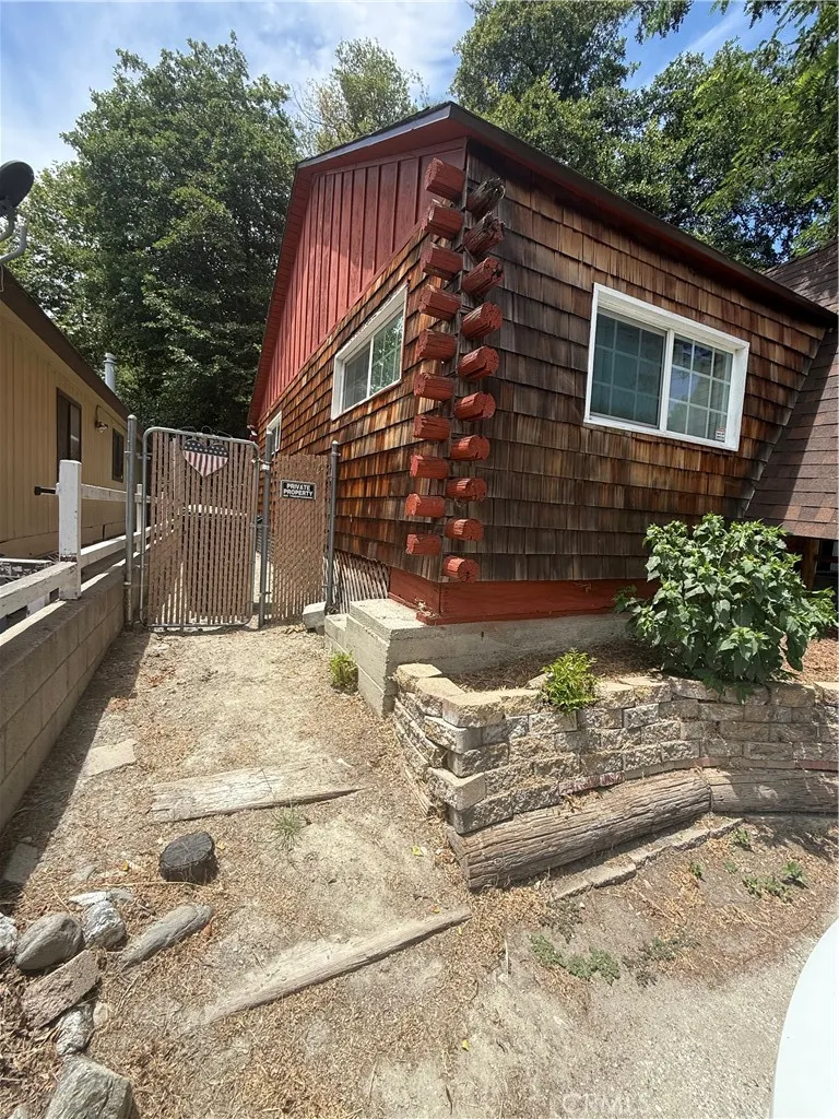 326 Glenn, Lytle Creek, CA 92358 - Photo 5 of 21, Lytle Creek, CA