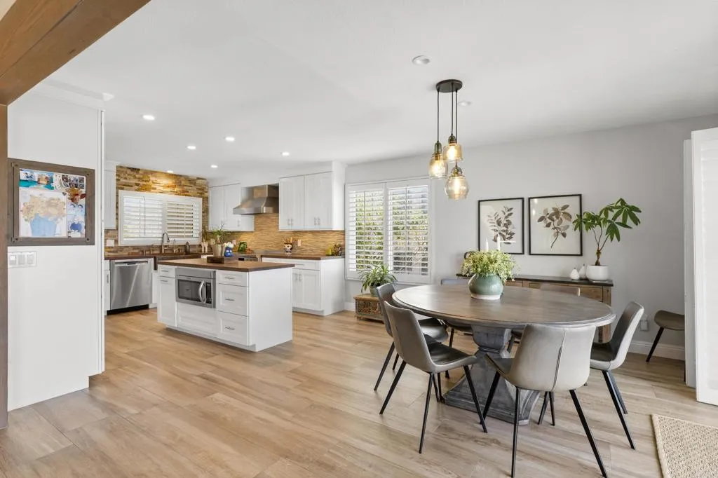https://cdn.realtyfeed.com/cdn/127/306750074/0afda1a01b565104a7bb07c9b9263185.webp