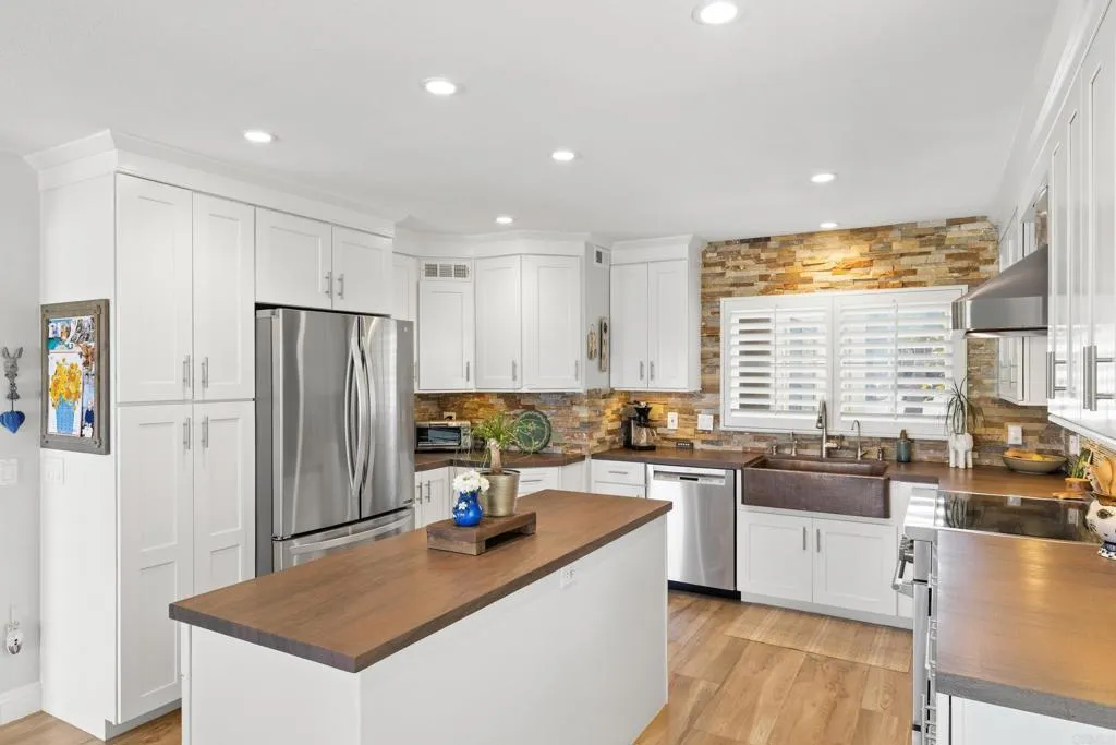 https://cdn.realtyfeed.com/cdn/127/306750074/3e4485b3cf51a094ba6816897ba950db.webp