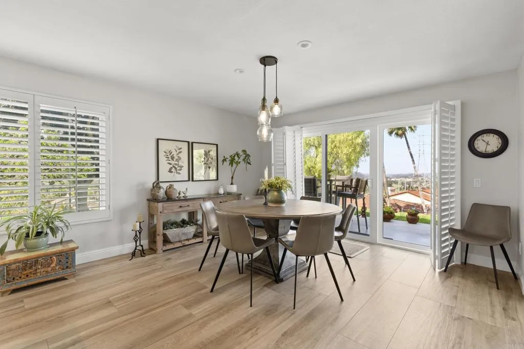 https://cdn.realtyfeed.com/cdn/127/306750074/52b11b1a889f1c0c49fdca8218cf55f0.webp