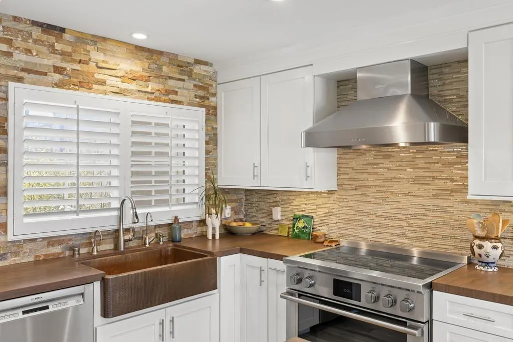 https://cdn.realtyfeed.com/cdn/127/306750074/75209c171aedc6eb9a9443d74cee5638.webp