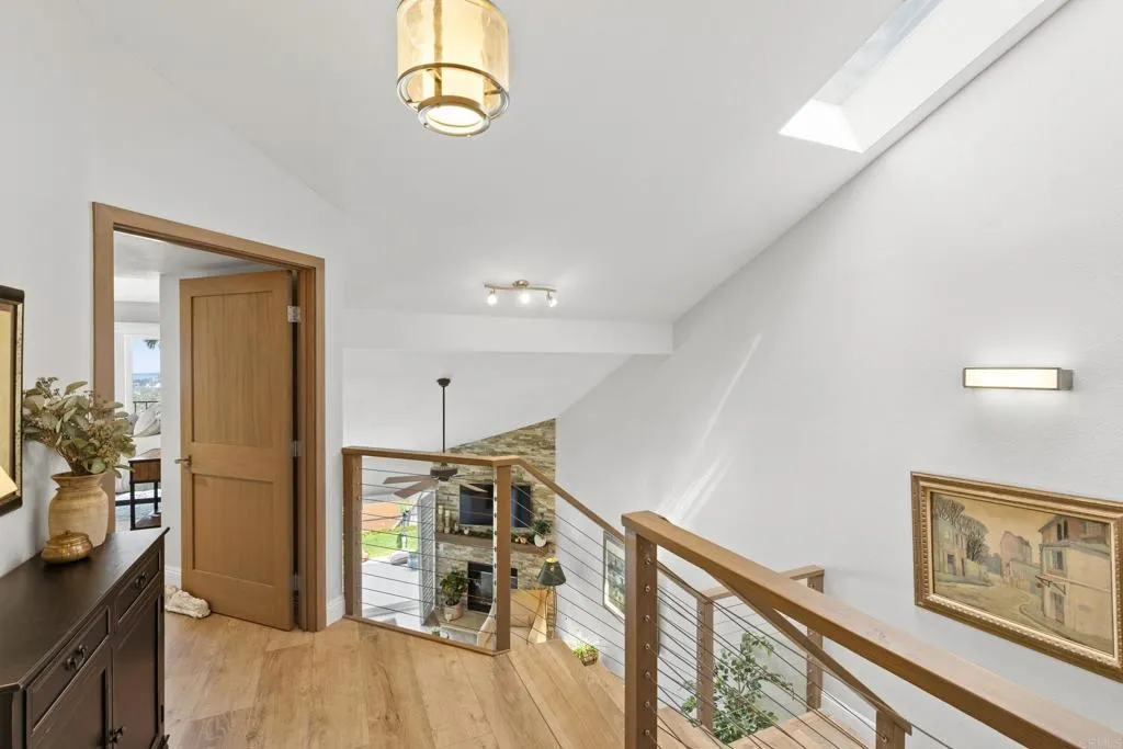 https://cdn.realtyfeed.com/cdn/127/306750074/ddcd8861dfa05cb4bdb9a18bd87acef4.webp