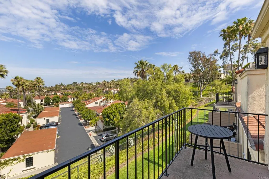 https://cdn.realtyfeed.com/cdn/127/306750074/f9c5f9dd43d04a57ff85b1bffe3689ae.webp