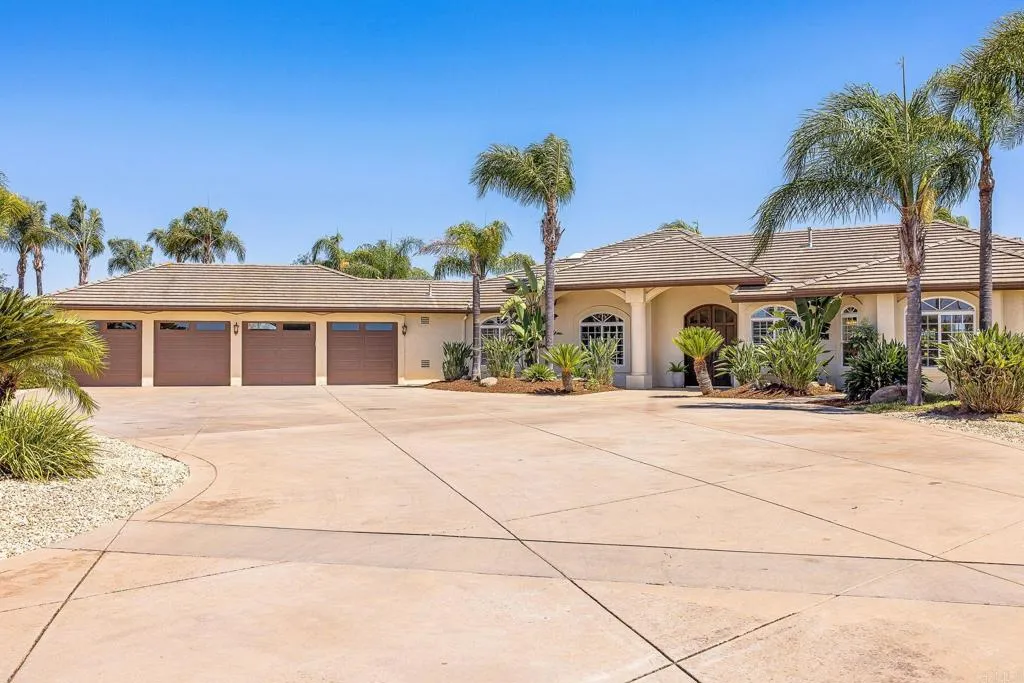 https://cdn.realtyfeed.com/cdn/127/306750085/37086d6a5cfa5abd475927f5e3ab455d.webp