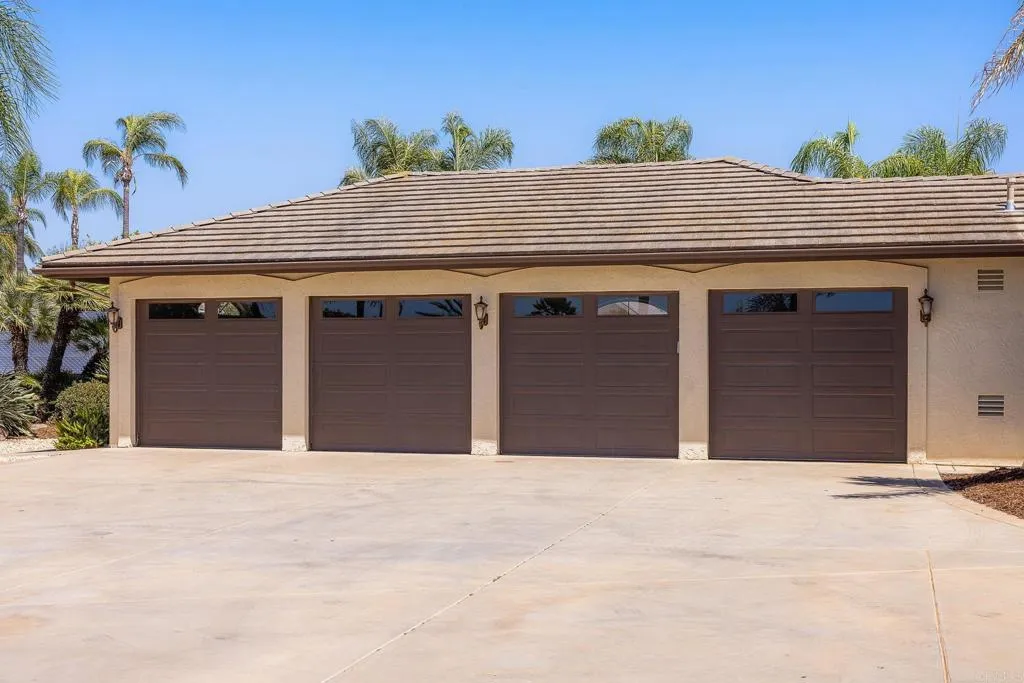 https://cdn.realtyfeed.com/cdn/127/306750085/a64c749042a94a1ceb16ea9983863934.webp