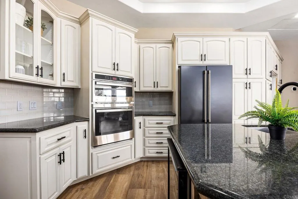 https://cdn.realtyfeed.com/cdn/127/306750085/bdde8b9f47b33808b3ca144f877449ad.webp