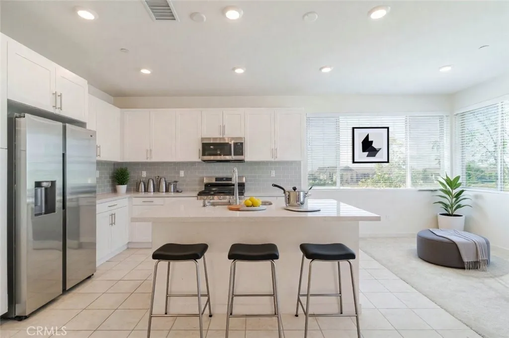 3570 E Peckham Paseo Unit 5, Ontario, CA 91761 - Photo 4 of 34, Ontario, CA