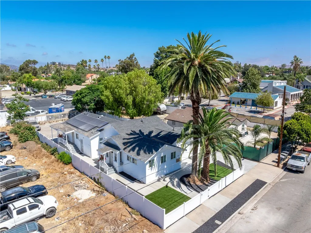 111 S South Lindsay Street, Lake Elsinore, CA 92530 - Photo 2 of 36, Lake Elsinore, CA