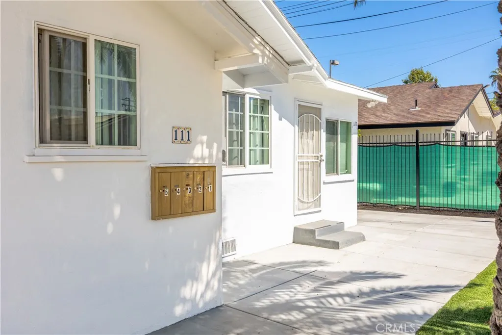111 S South Lindsay Street, Lake Elsinore, CA 92530 - Photo 4 of 36, Lake Elsinore, CA