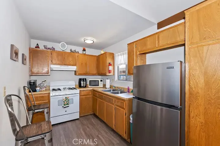 325 W Fairway Boulevard, Big Bear City, CA 92314 - Photo 5 of 12, Big Bear City, CA