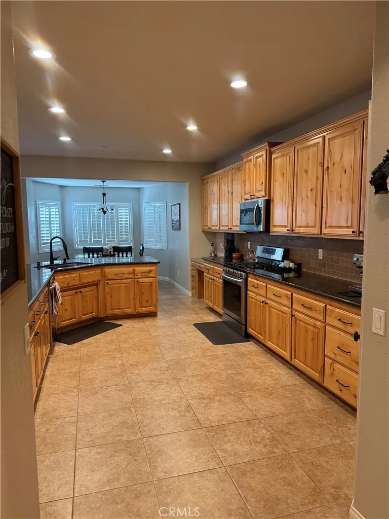 7735 Minstead, Hesperia, CA 92345 - Photo 2 of 11, Hesperia, CA