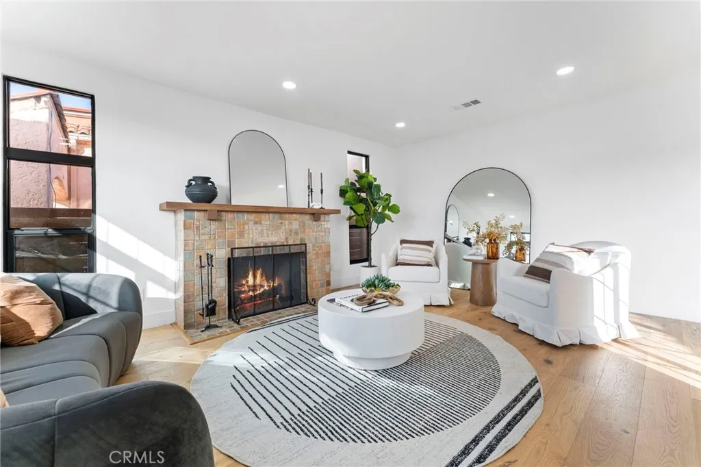 5334 Hillcrest Drive, Los Angeles, CA 90043 - Photo 4 of 37, Los Angeles, CA