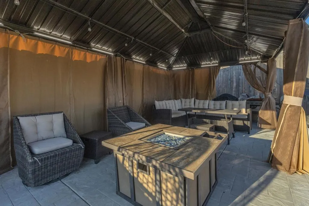 https://cdn.realtyfeed.com/cdn/127/306750234/2c9fee59ebdc62fe1ea8e0c2c11e9174.webp