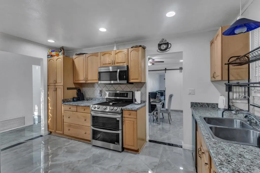 https://cdn.realtyfeed.com/cdn/127/306750234/40c2d75a38be6e75131b8109c73effb0.webp
