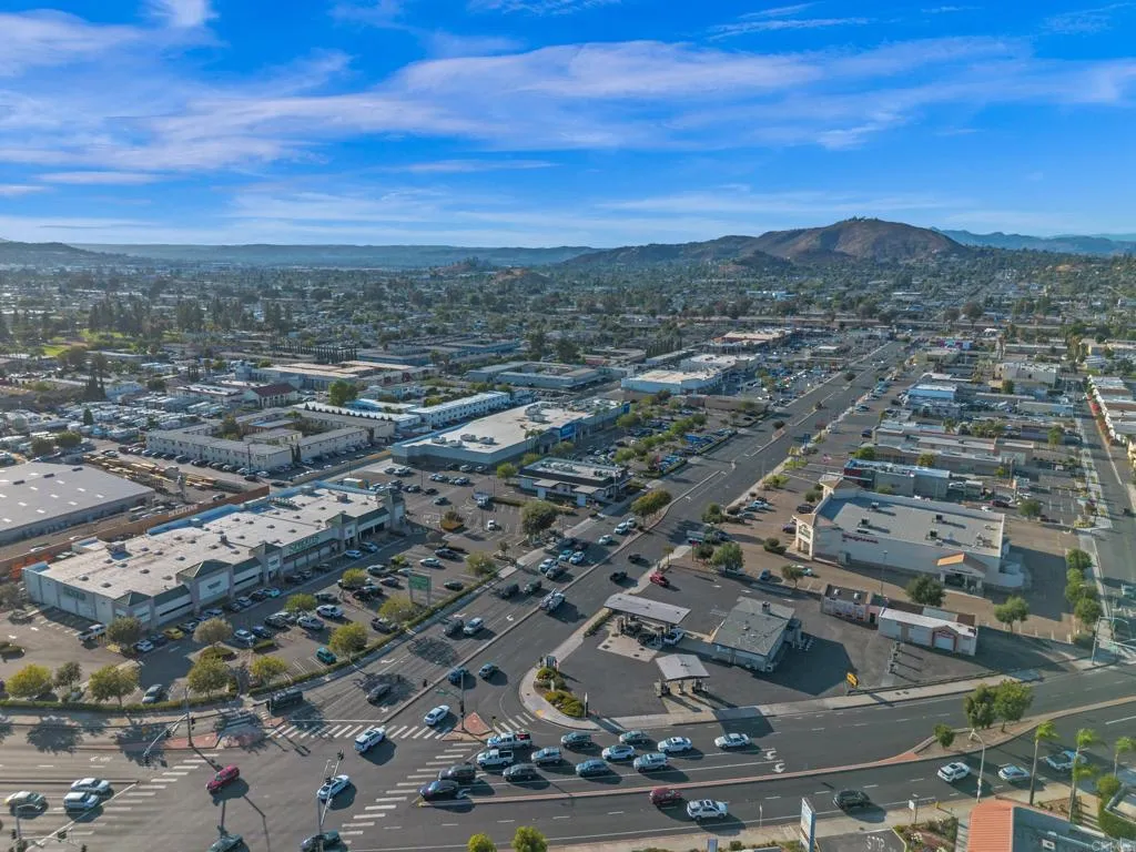 https://cdn.realtyfeed.com/cdn/127/306750234/507db41caf389995b3e2e5578ff35765.webp