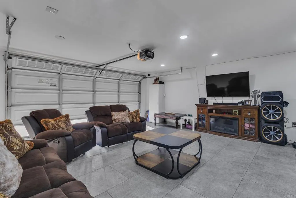 https://cdn.realtyfeed.com/cdn/127/306750234/5358e065782eff309077ee323abab5b9.webp