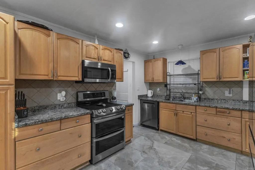 https://cdn.realtyfeed.com/cdn/127/306750234/9ca614377c2ae7ff53f726ef80b1c821.webp