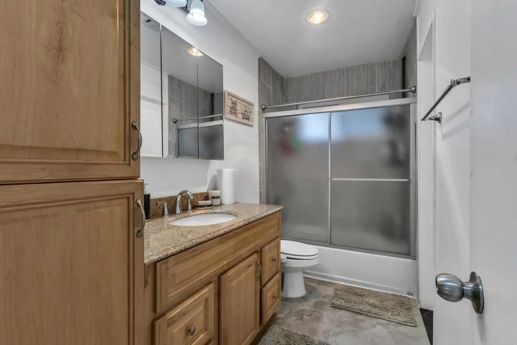 https://cdn.realtyfeed.com/cdn/127/306750234/a9c7a179c35aaf8bd2302f74668cd47a.webp