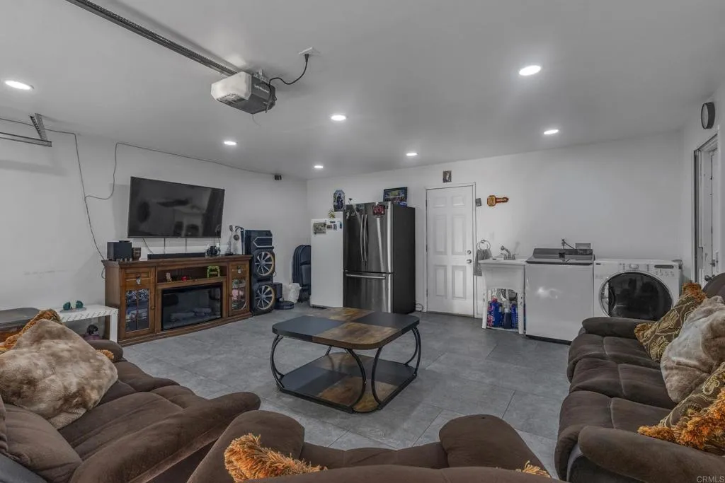 https://cdn.realtyfeed.com/cdn/127/306750234/ec427e8e4c71a3ac6537679d45eac462.webp