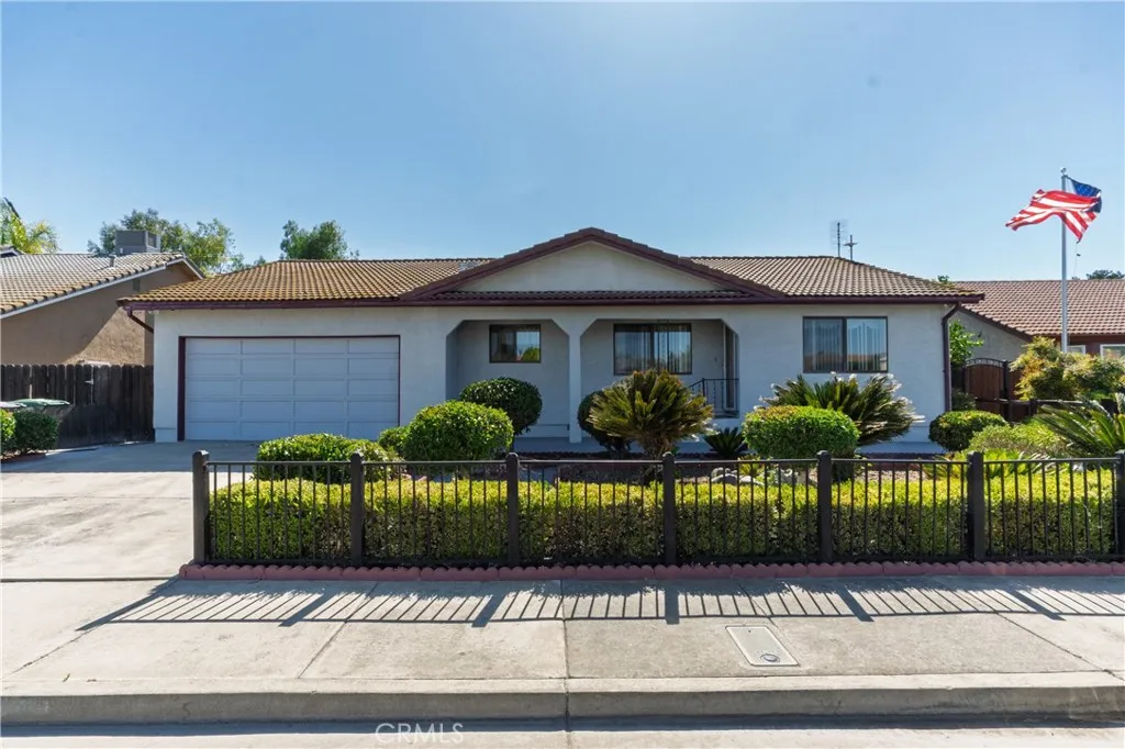 2115 S 11th Street, Los Banos, CA 93635 - Main photo, Los Banos, CA