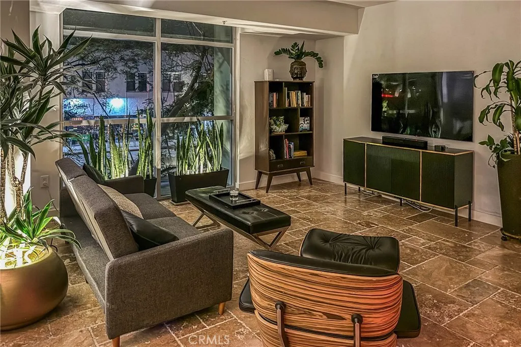 https://cdn.realtyfeed.com/cdn/127/306750284/ee5dc6d9787688f0a213491f90d9bff5.webp