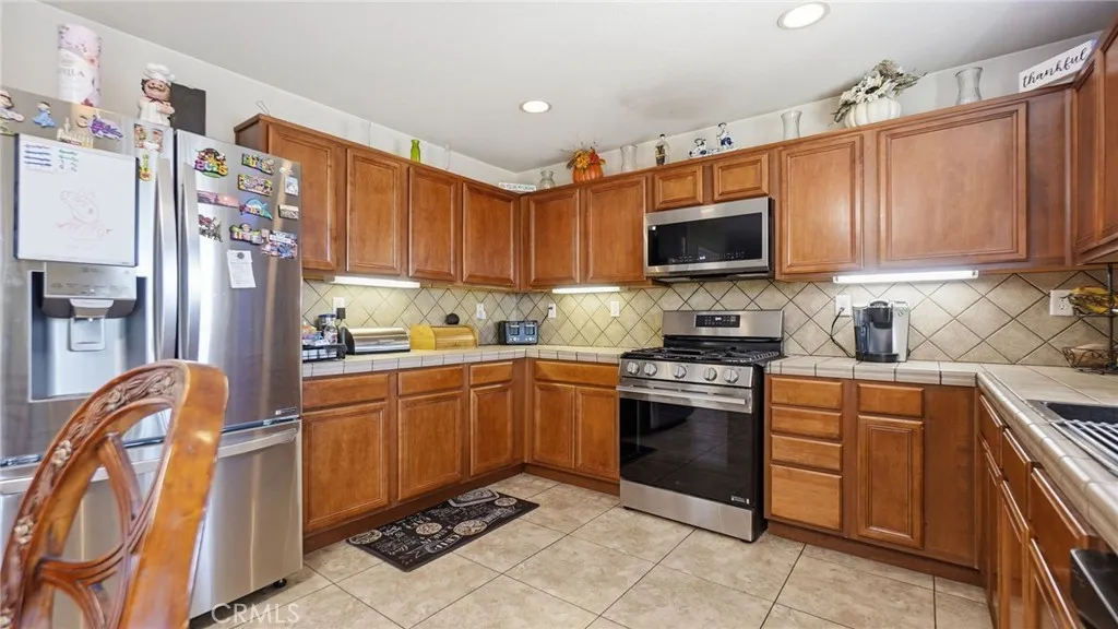 14024 Colt Court, Victorville, CA 92394 - Photo 3 of 66, Victorville, CA