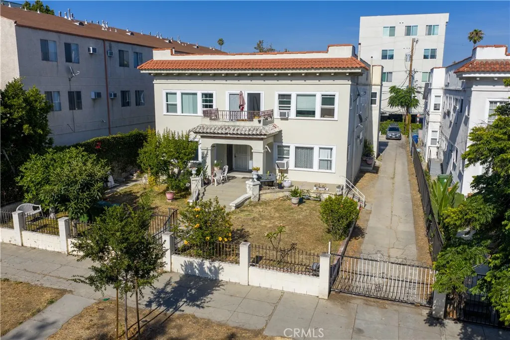 548 N Kenmore, Los Angeles, CA 90004 - Photo 3 of 18, Los Angeles, CA