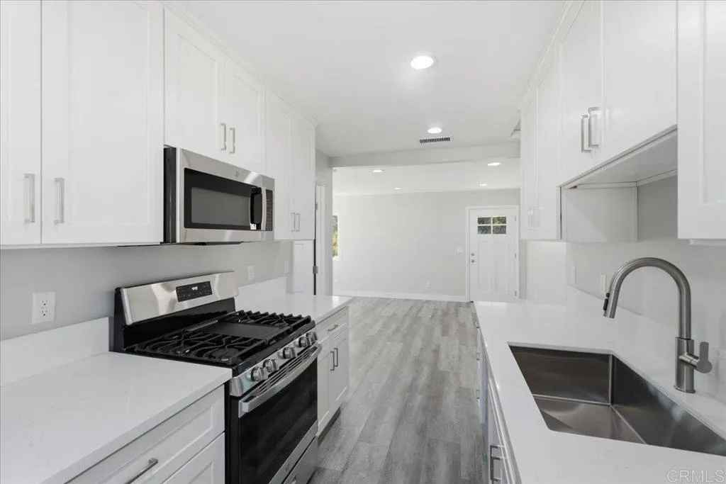 Photo #11: PTP2604767 Listing: Photo #11