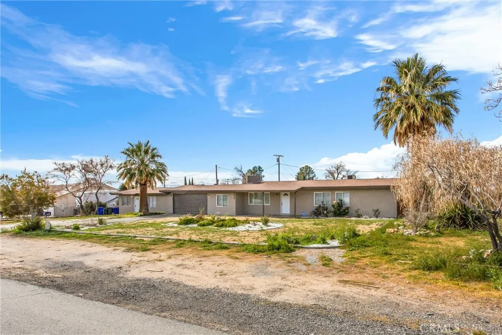 15944 Wintun Road, Apple Valley, CA 92307 - Photo 5 of 53, Apple Valley, CA