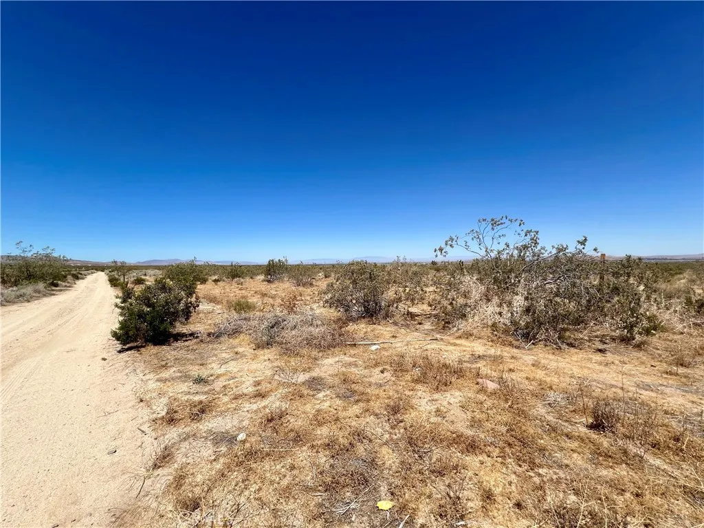 33501 165th Street E, Llano, CA 93544 - Main photo, Llano, CA
