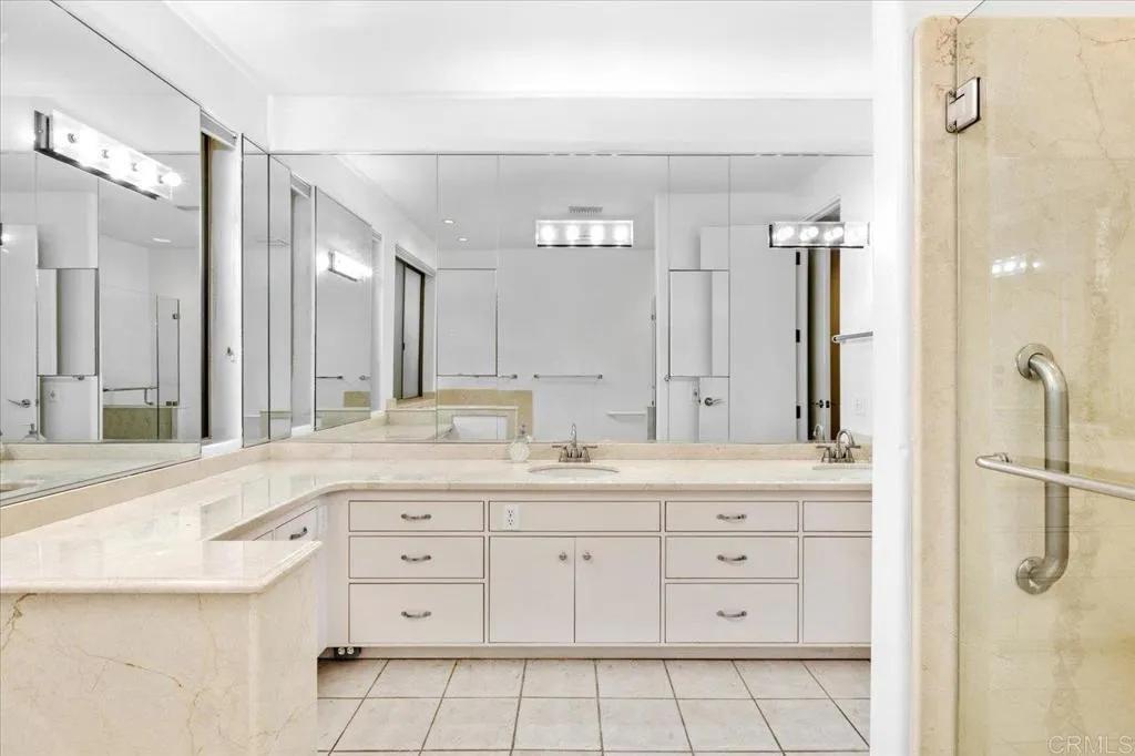 https://cdn.realtyfeed.com/cdn/127/306750408/28f477c493aa8d2cd891a692f9daa012.webp